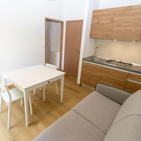 Aparthotel Dimmidirimini - In Affitto 4*